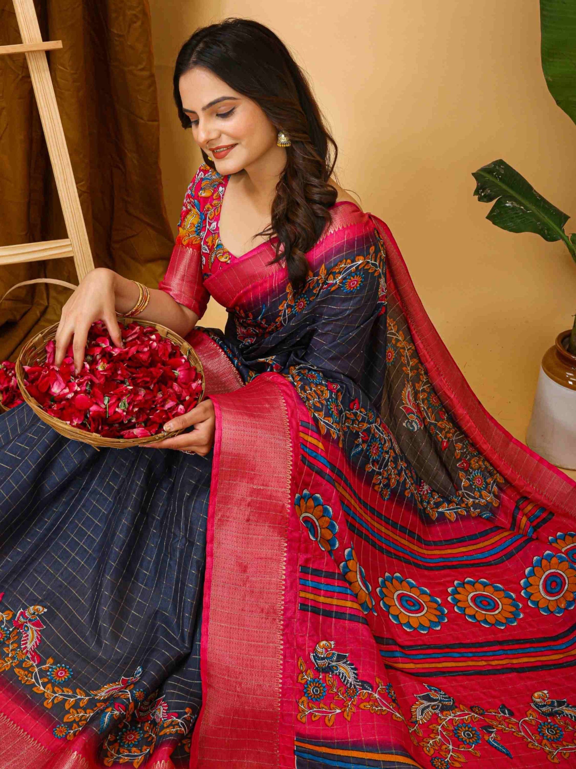 Dola Silk Saree Grey