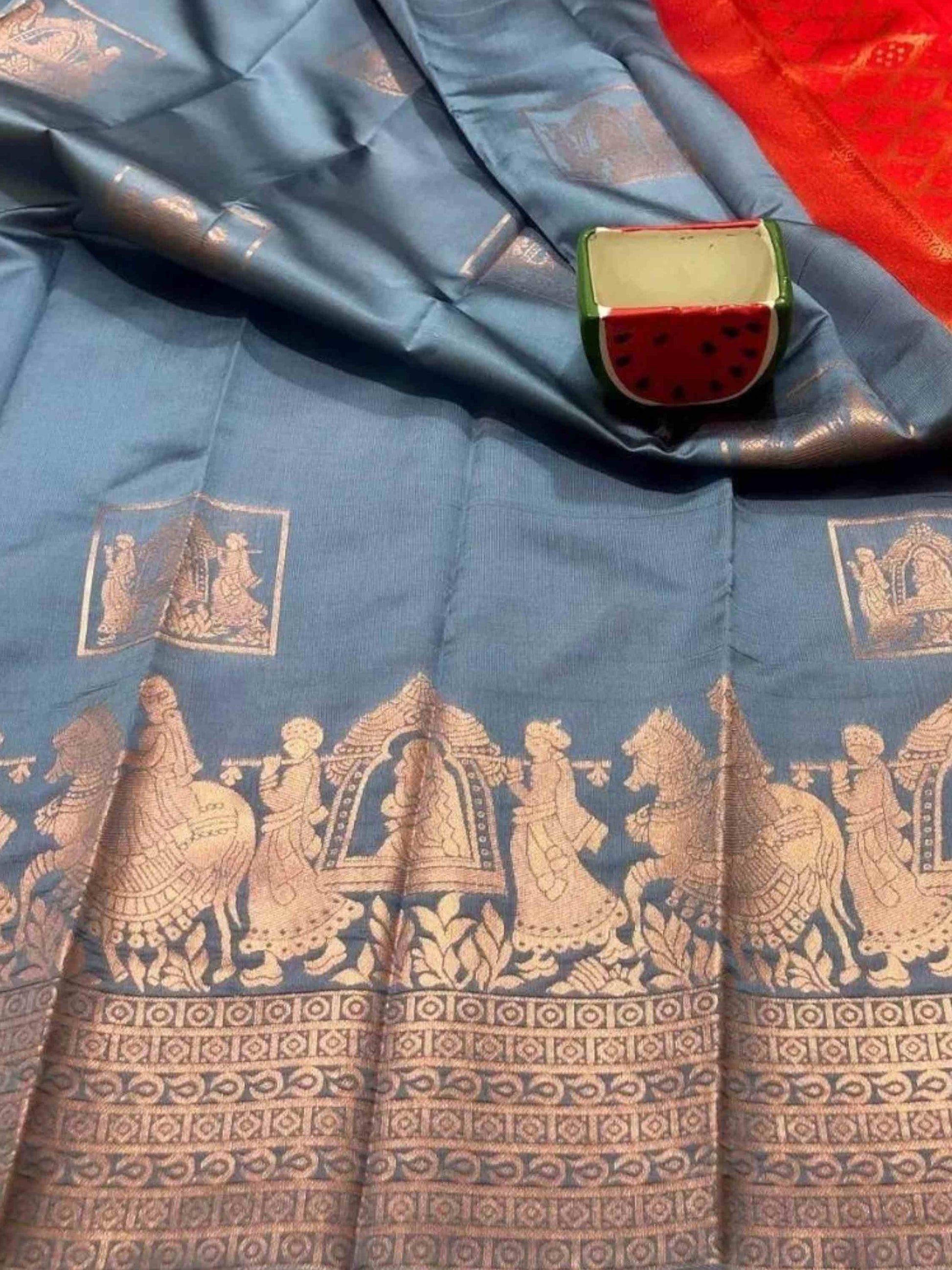 Litchi Silk Saree Grey