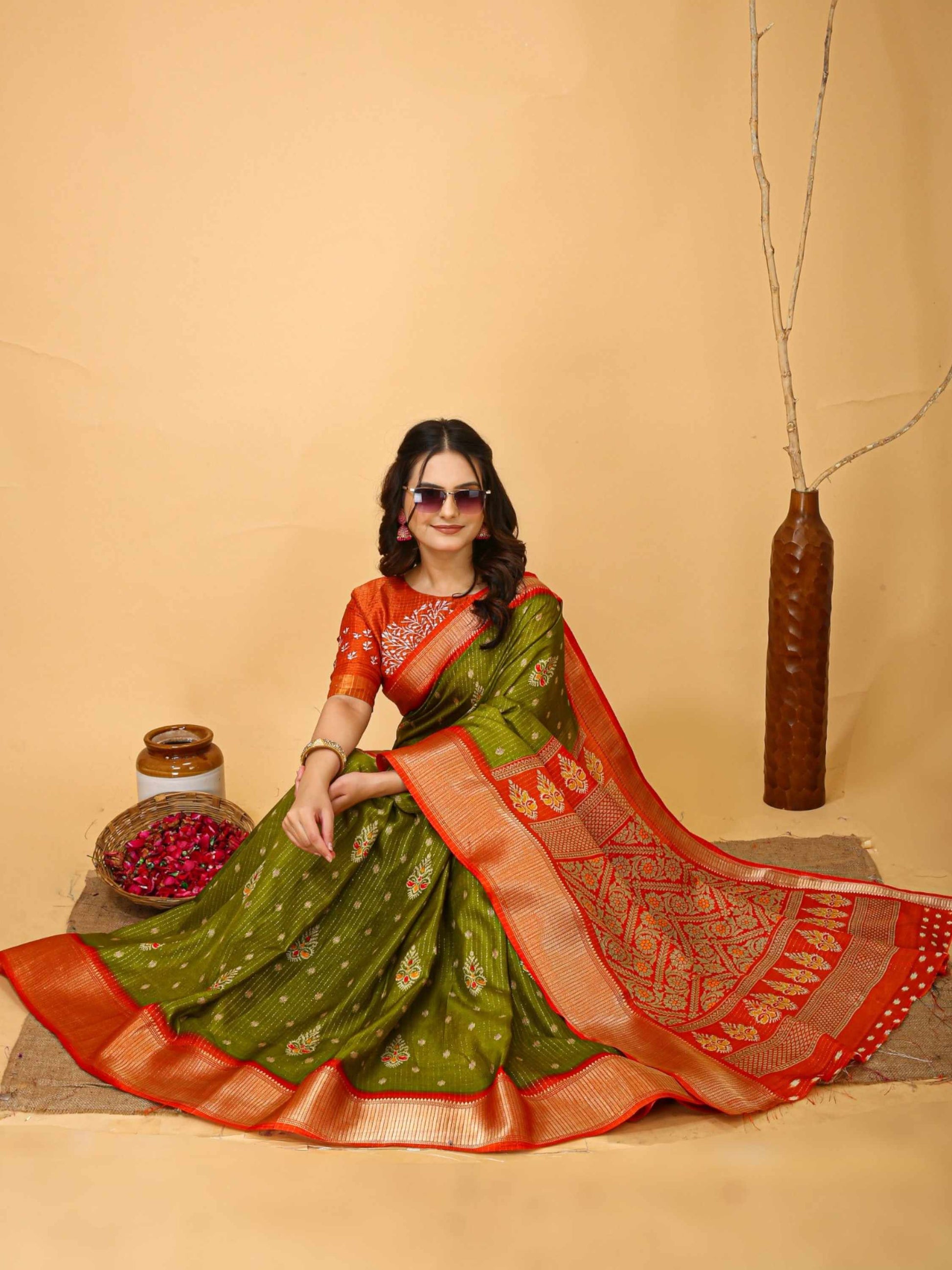 Mehandi Green Dola Silk Saree