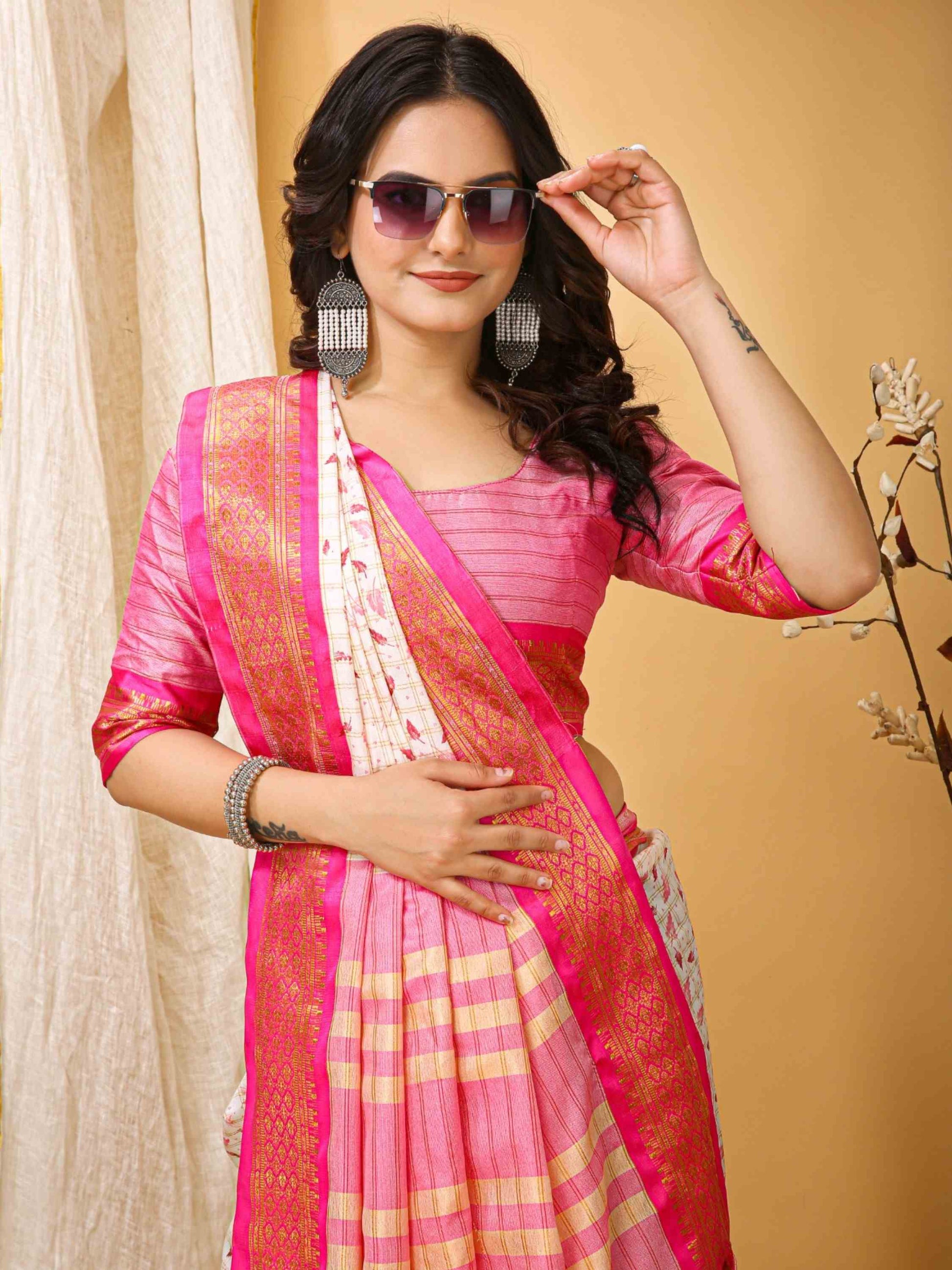 White-Pink Dola Silk Cotton Saree